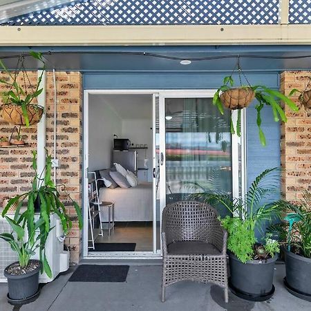 The Brick Batch - Holiday Unit! Bellara Exteriér fotografie